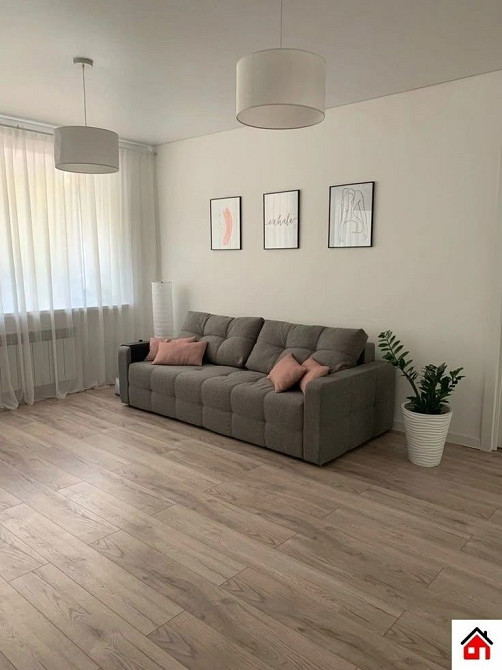 Сонячна, із свіжим ремонтом,на бажаному поверсі  - photo 1