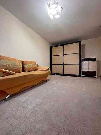 Продаж однокімнатна, гарний стан,  метро  Оболонь , Мінська 10 хв Київ