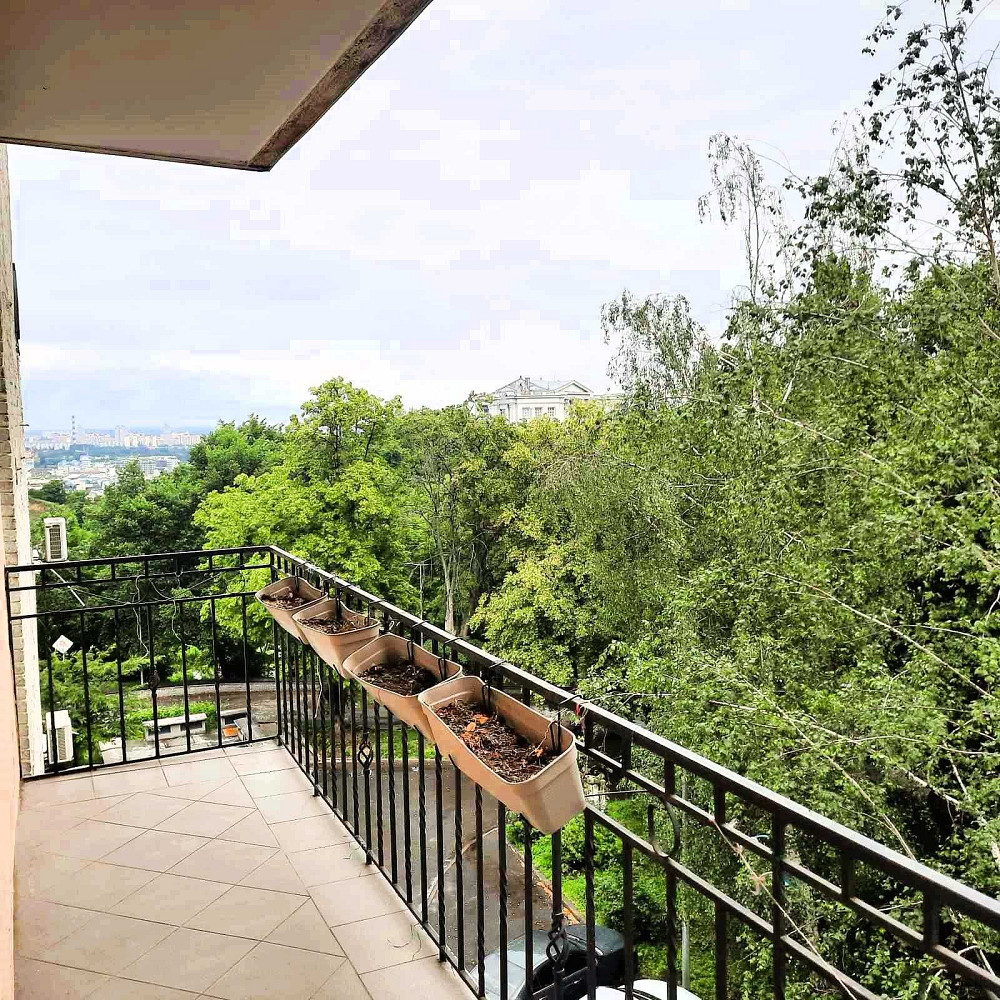 Продаж 3кім Велика Житомирська 16 Пейзажна Алея Центр Київ - зображення 1