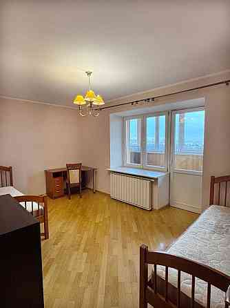 трикімнатна, метро Сирець, без комісійних Киев