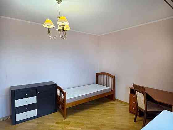 трикімнатна, метро Сирець, без комісійних Киев