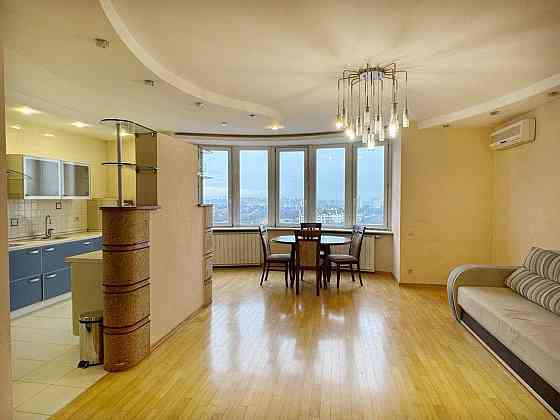 трикімнатна, метро Сирець, без комісійних Киев