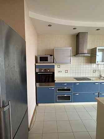 трикімнатна, метро Сирець, без комісійних Киев