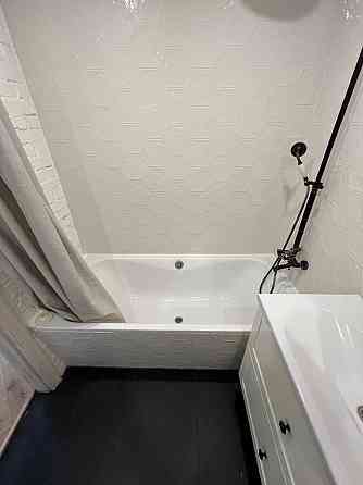 Здається велика квартира метро Лівобережна вул Флоренції 1/11 совмін Киев