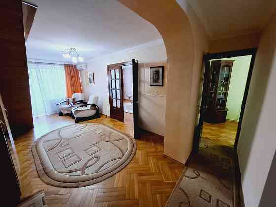 Оренда 5 кімнатної квартири, вул. Щурата 18. Автономне опалення: Львів
