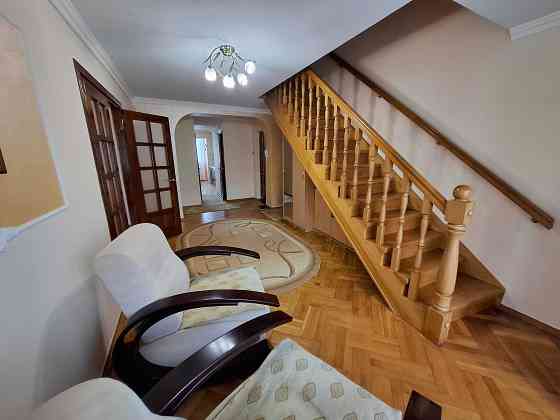 Оренда 5 кімнатної квартири, вул. Щурата 18. Автономне опалення: Львів