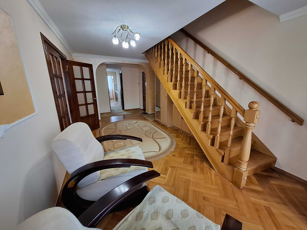 Оренда 5 кімнатної квартири, вул. Щурата 18. Автономне опалення: Львів - зображення 1