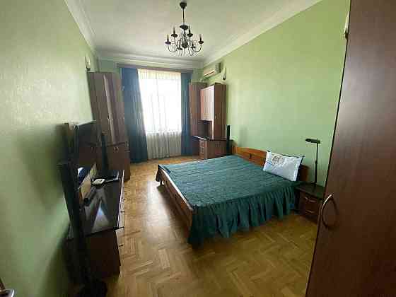 Сдам 2-к студия Олимпийская Дворец Спорта Гулливер центр Киев