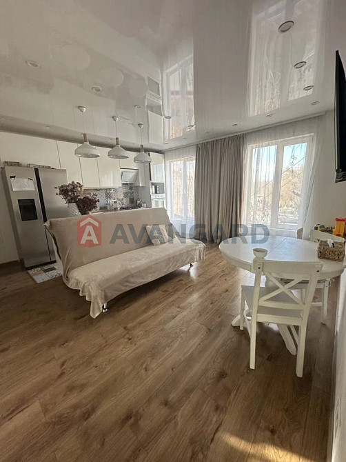 Трикімнатна квартира біля озера! Кам`янське (Запорізька обл.) - зображення 1