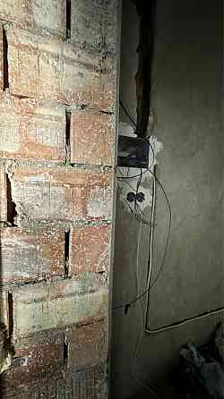 Продаж чорнової 4 кімнатноі квартири . Ужгород