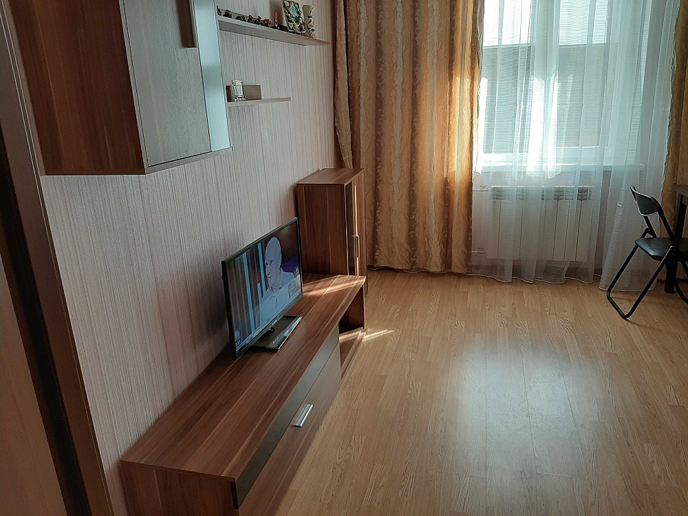 2-х кім. квартира р-н ЛПЗ з меблями і побутовою тех-ою. Житловий стан. Луцьк - зображення 1