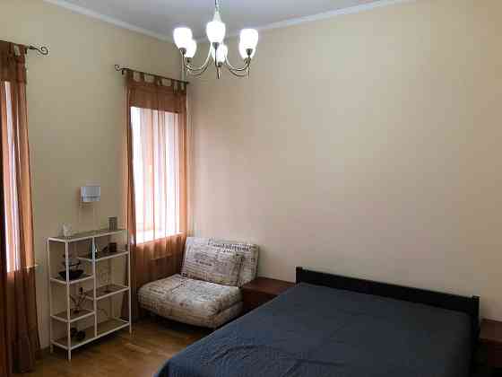 1-к квартира з ремонтом та технікою, метро Деміївська( 7 хвилин пішки) Киев