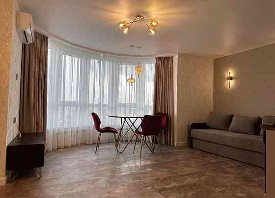 1-к квартира, вул. Ахматової 46 Киев