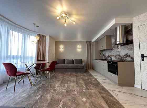 1-к квартира, вул. Ахматової 46 Киев