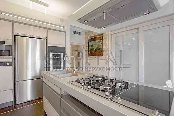 Оренда 3 кімнатна на вул. Жилянская 30А Киев