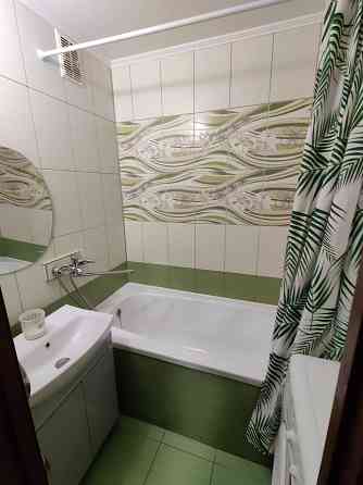 Здаю 2-кімн квартиру 51м² Святошинський р-н,, вул. В. Кікабідзе 15 Киев