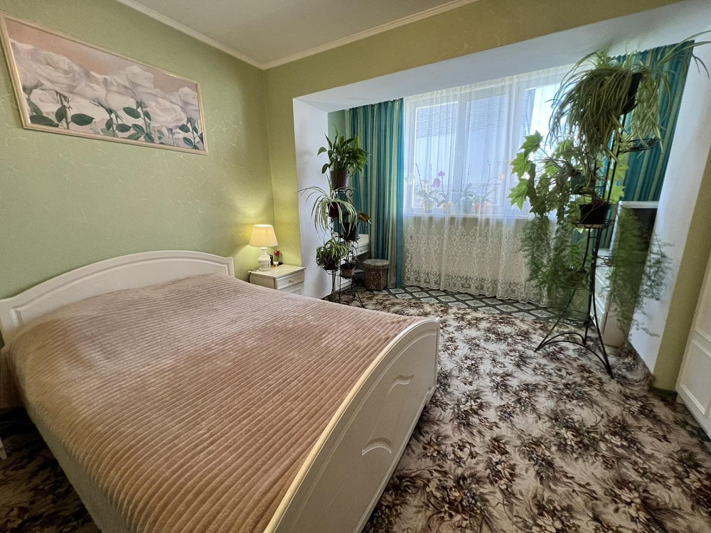 Простора 3-кімнатна квартира з окремим входом та власним двориком. Нова Слобода - зображення 3