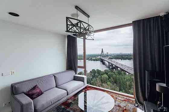 Оренда 3к +салон + балкон - квартира 120кв м. , Володимира Івасюка 2д Киев