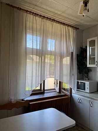 Здам 2-х кімнатну квартиру з великим балконом у тихому місці Запоріжжя