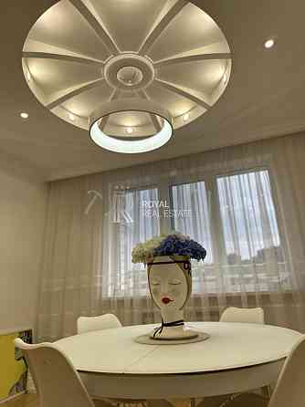 Продаж 3к квартири 140 кв.м. дворівнева вул. Мокра центр Вокзал Київ