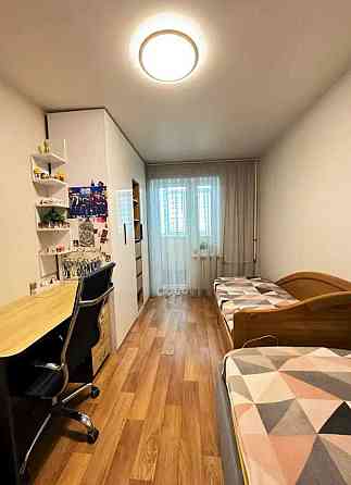 Продам 3к квартиру Лівобережний 1 вул. Терещенківська 18 Днепр