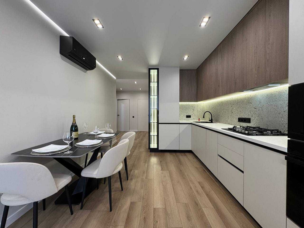 Продаж 2к квартири з дорогим ремонтом в центрі у ЖК Family Plaza Івано-Франківськ - зображення 7