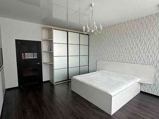 Оренда у ЖК Riverstone, 1-к (2-к) 60м2, Дніпровська наб. 14а, Осокорки Киев