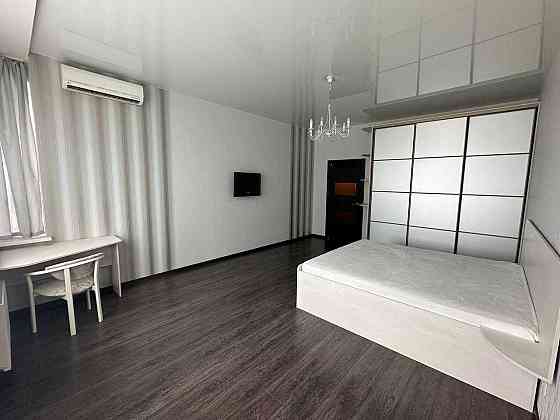 Оренда у ЖК Riverstone, 1-к (2-к) 60м2, Дніпровська наб. 14а, Осокорки Киев