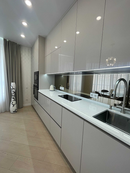 Голосіївське метро, Голосіївський парк, Голосіївський проспект 76, Киев - изображение 3