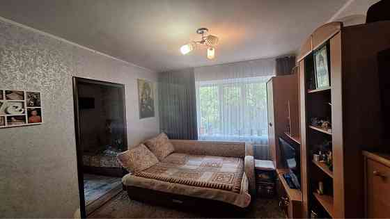 Продам 2 ком Шерстянка Сертификат Чернигов