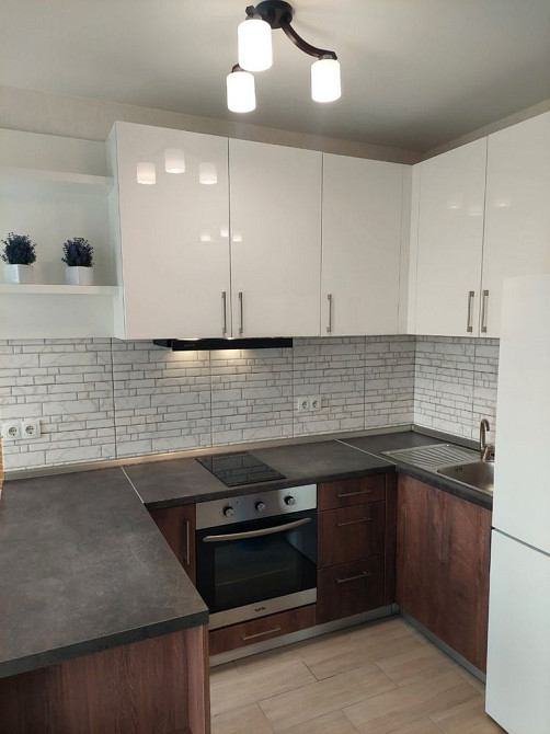 Видова однокімнатна квартира з ремонтом та технікою Гостомель - зображення 1