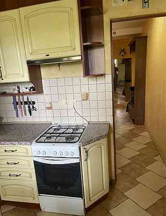 Продаж двокімнатної квартири вул.Заньковецька 17ПОРУЧ ТРЦ БІЛОЧКА Ужгород