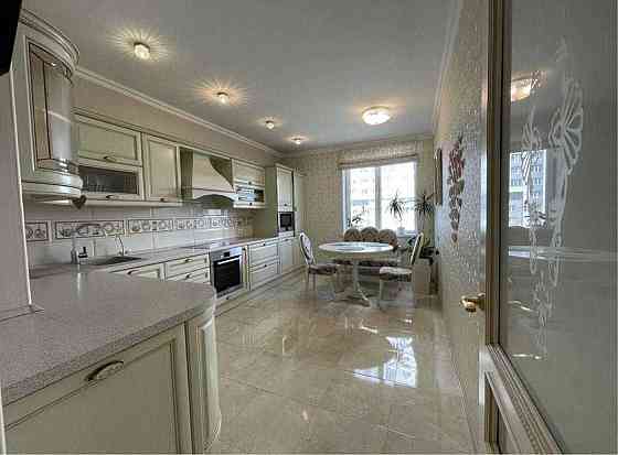 Велика 3-кімнатна (3 окремі кімнати) в ЖК Silver Breeze Сільвер Бриз Київ