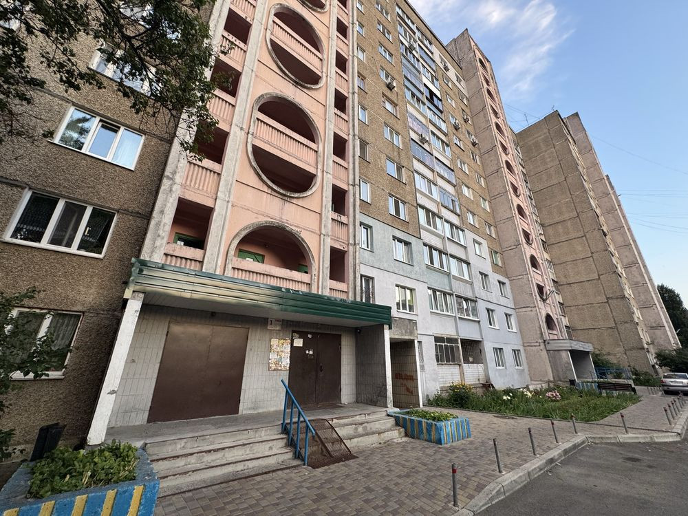 Терміновий продаж  3х кім квартири в центрі міста Бровари - зображення 1