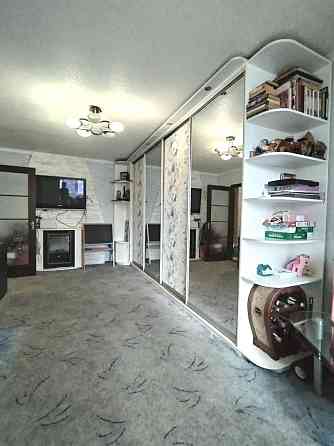 Продам 3кім квартиру  12 квартал Днепр