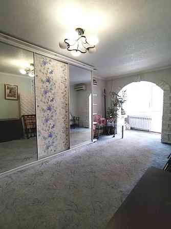 Продам 3кім квартиру  12 квартал Днепр