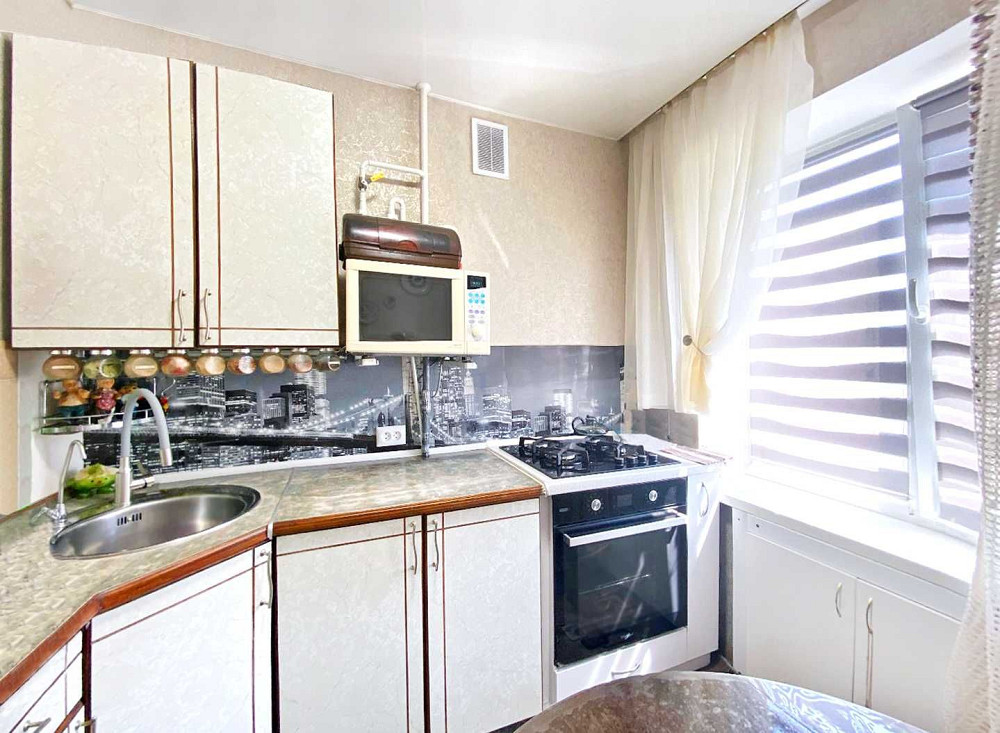 1 кім в багатоповерхівці житловий стан ЛІВИЙ БЕРЕГ (717140) Днепр - изображение 1