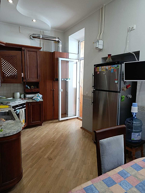 продам 4х комнатную кв. с кап. ремонтом 119м2 в центре пер.Слесарный10 Харьков - изображение 4