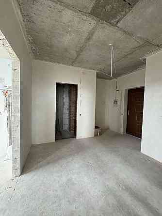 +ЄОселя Продаю 2х кімнатну з частковим ремонтом у новому будинку Обухов