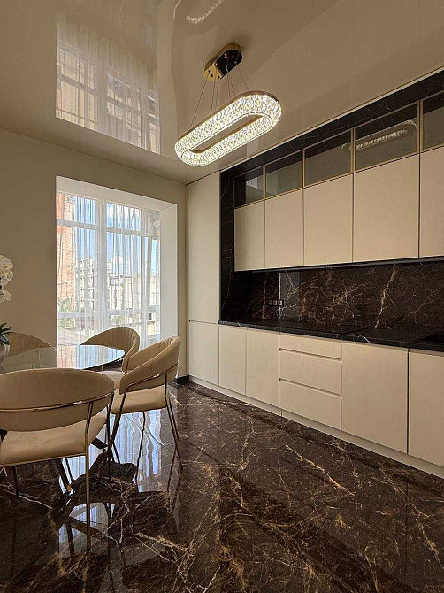 Двокімнатна квартира на Мельника 10 Івано-Франківськ - зображення 1