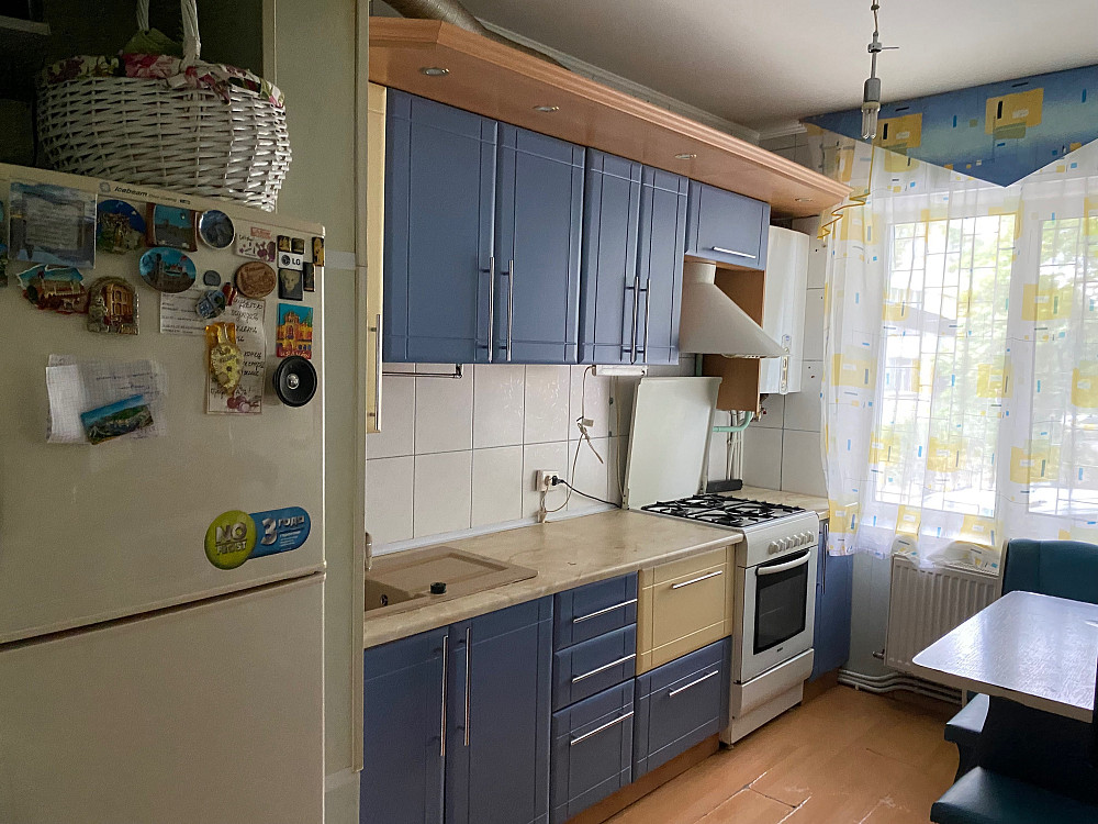 Продам 3-кімнатну квартиру з ремонтом, автономним опаленням Шуменський Херсон - зображення 1