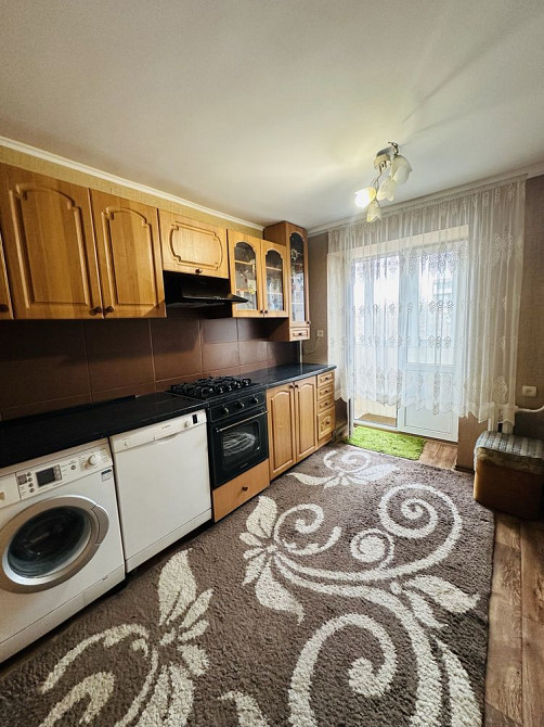 Три кімнати 73 кв.м. Цегла. Район Ювілейного Ровно - изображение 8