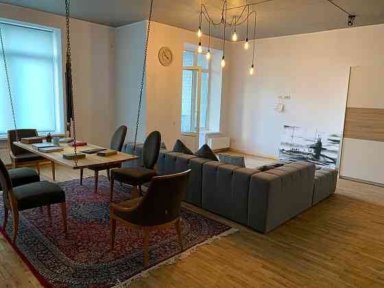 Дизайнерська 2к, 88 м2 Алматинська 37Б Киев