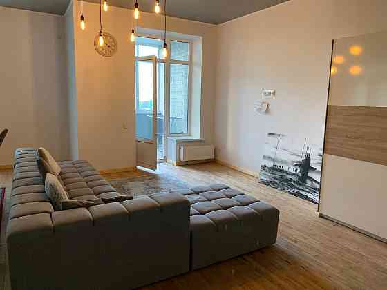 Дизайнерська 2к, 88 м2 Алматинська 37Б Киев