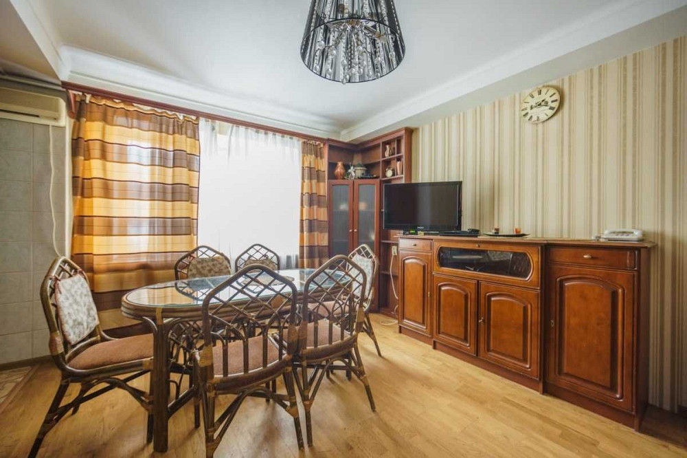 Квартира в центрі Києва вул.Бульвар Лесі Українки 2. Киев - изображение 1