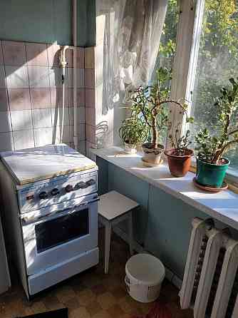 Продам 2к Святошинський р-н вул Василя Кучера буд 6 Київ