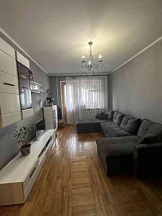 Продам 2-кімнатну квартиру, Коновальця! Ровно