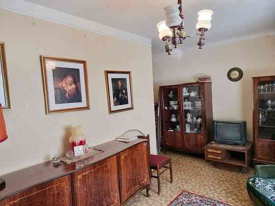 Продам 2 комн.кв. пр.Поля, рядом с ТЦ Славутич Днепр