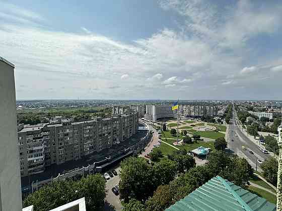 4-кімнатна квартира в центрі міста з панорамним видом ,2-рівнева, 100м Луцк