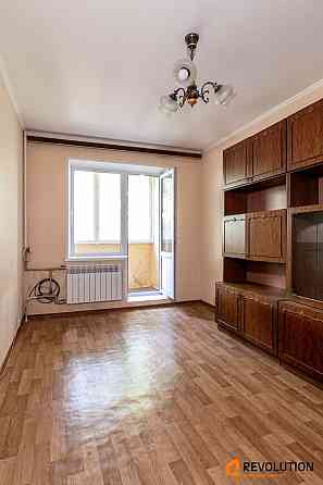 БЕЗ%; Симиренка 14Б, 3 хв швидкісний трамвай; Київ